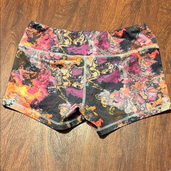 Fleo Women's Abstract Multicolor Athletic Shorts - Picture 3 of 3